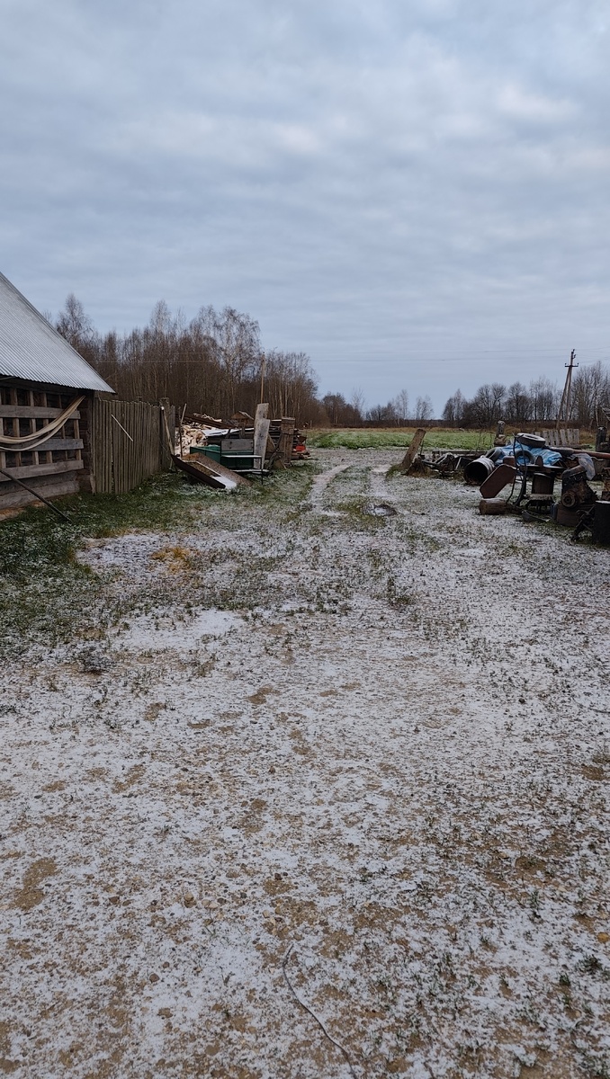 У нас даже немного снега выпало.