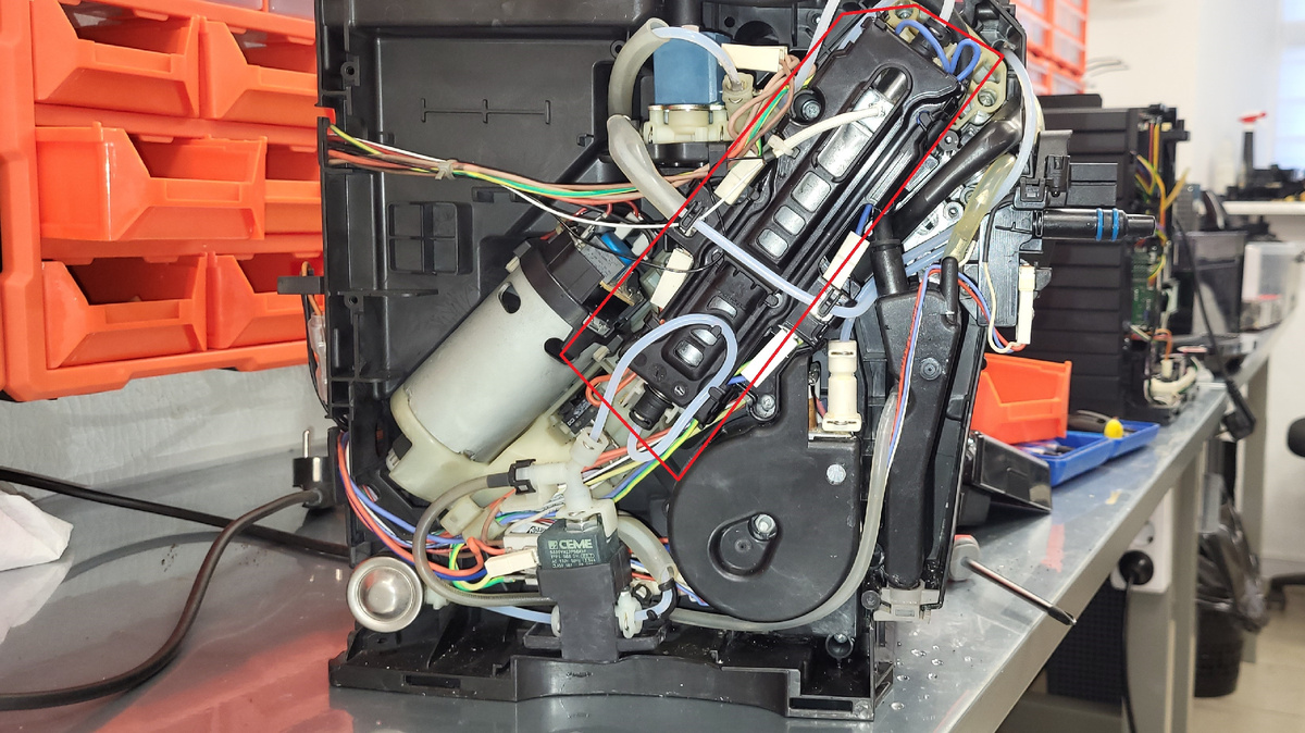 Пароблок нового образца отметил красным