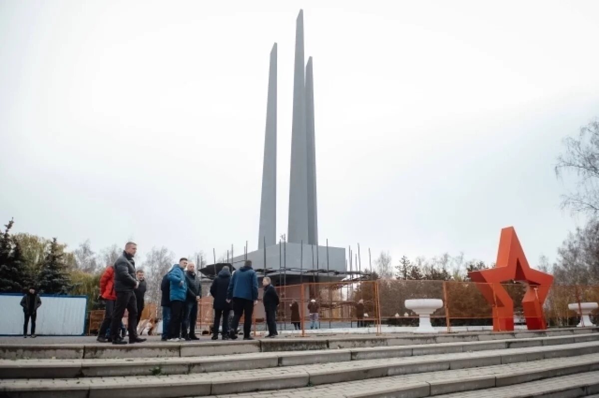    Губернатор Александр Хинштейн проверил реставрацию памятников в Курске