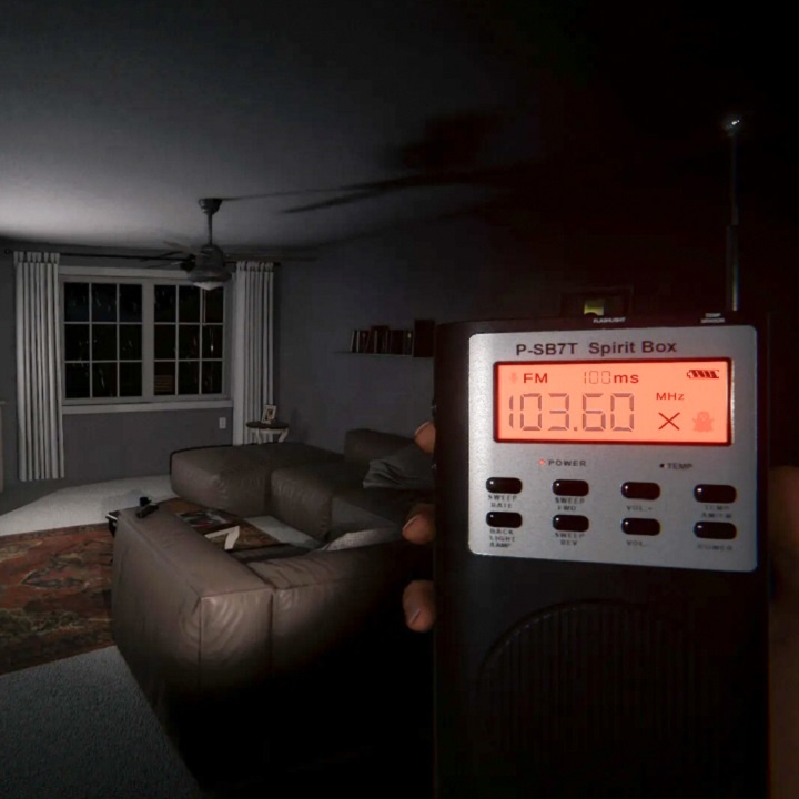 Взаимодействие с призраком по радиоприёмнику.