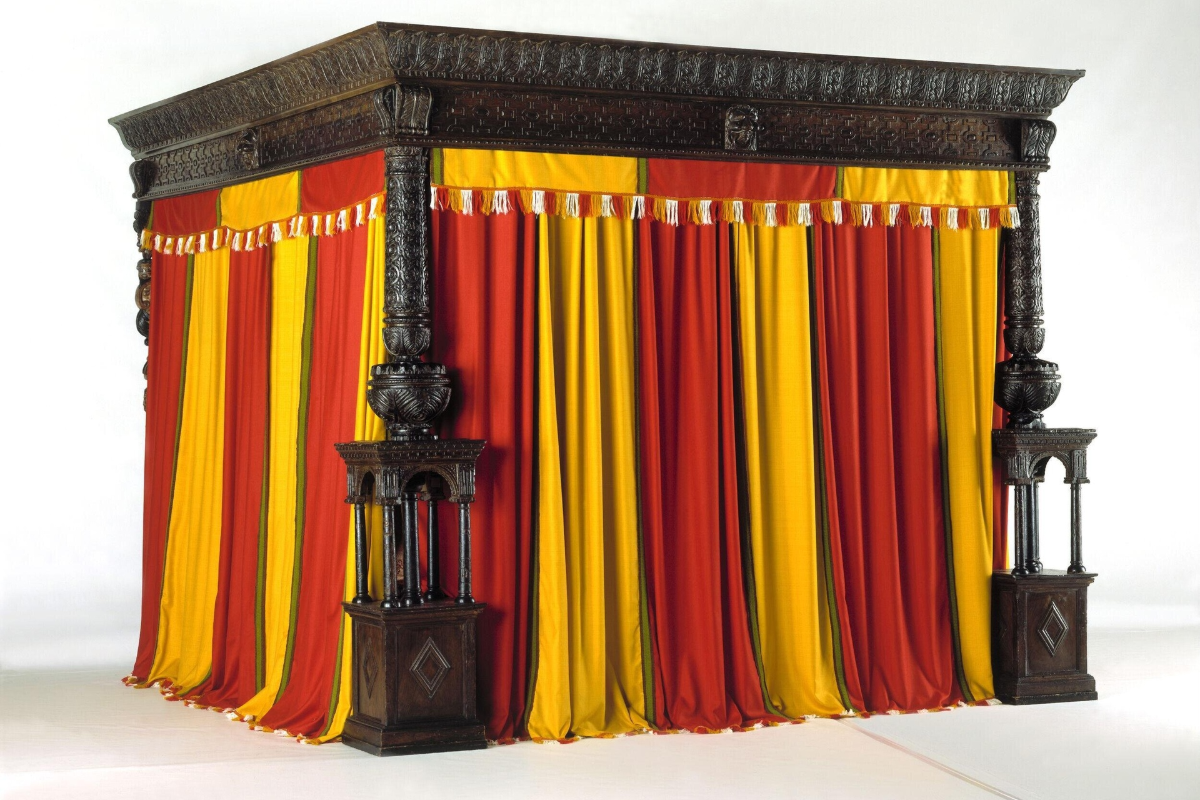 Большая кровать из Уэра, дуб, текстиль, 1590 г.. © Музей Виктории и Альберта, Лондон