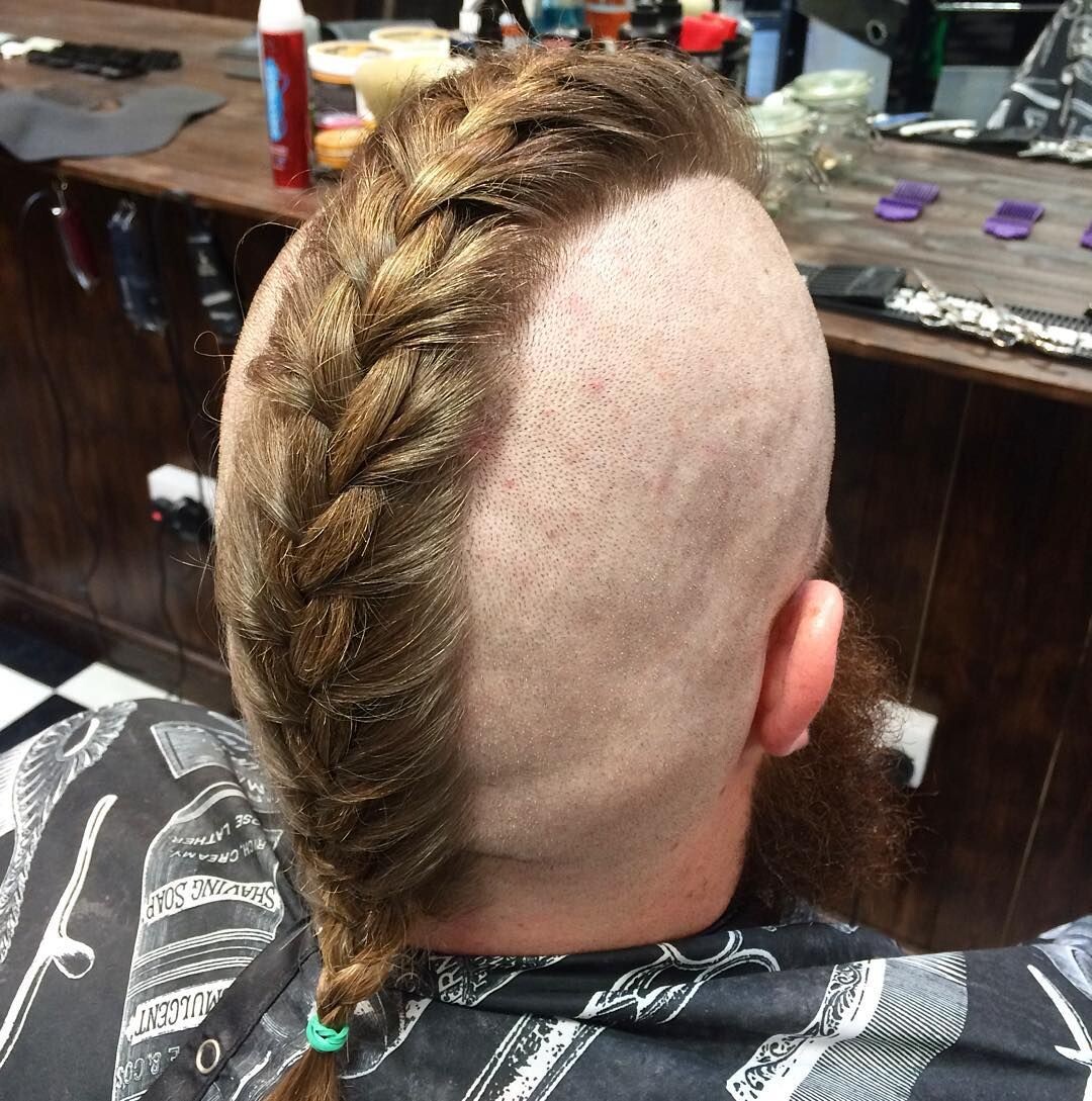 до кучи – причёсочка на тот момент у меня была вот такая, ксичка перехваченная пятком разноцветных резиночек