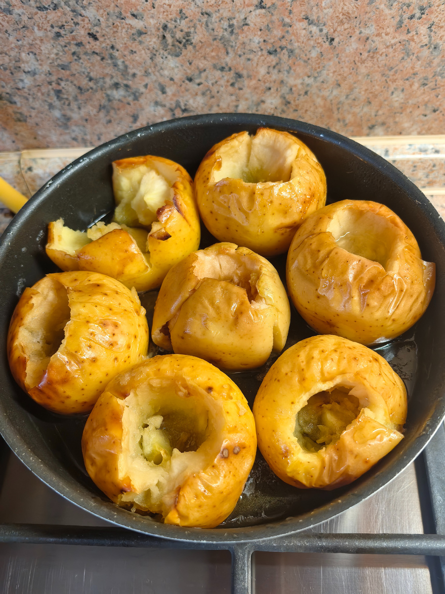 Печёные яблоки