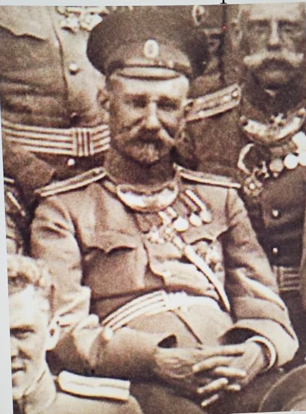 Командир полка - полковник Пестржецкий Михаил Илариевич с офицерами 12-го гренадерского Астраханского императора Александра III полка (1700 - 1918) в 1913 году. М. И. Пестржецкий командовал 12-м гренадерским Астраханским Императора Александра III полком с 17 мая 1911 года по 10 ноября 1914 года. Источник: Офицеры 12-го гренадерского Астраханского полка. 1. Поручик Александр Владимирович Гульденбальк-де-Гийдль; 2. Подпоручик Петр Павлович Украинцев; 3. Поручик Сергей Александрович Расадкин; 4. Полковник Алексей Самойлович Гришинский, командир 11-го гренадерского Фанагорийского полка; 5. Генерал-майор Петр Матвеевич Захаров, командир 2-й бригады 3-й гренадерской дивизии; 6. Полковник Михаил Степанович Ларионов; 7. Полковник Григорий Васильевич Покровский, начальник штаба 3-й гренадерской дивизии; 8. Подполковник Дмитрий Александрович Романов; 9. Капитан Николай Яковлевич Полунин; 10. Поручик Владимир Андреевич Кабанов; 11. Капитан Яков Яковлевич Частухин; 12. Надворный советник Николай Леонардович Вишневский, заведующий оружием в полку; 13. Капитан Анатолий Васильевич Ратаев; 14. Штабс-капитан Петр Бонифатьевич Сушильников. Лето 1913. РГВИА. Ф. 2602. Оп. 2. Д. 879. Л. 1. https://www.artantique.ru/item/4180/#gallery-3