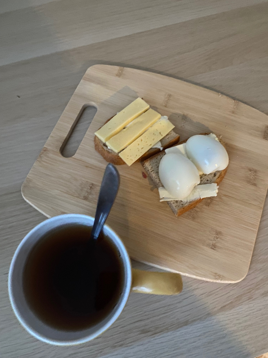 Скромный завтрак