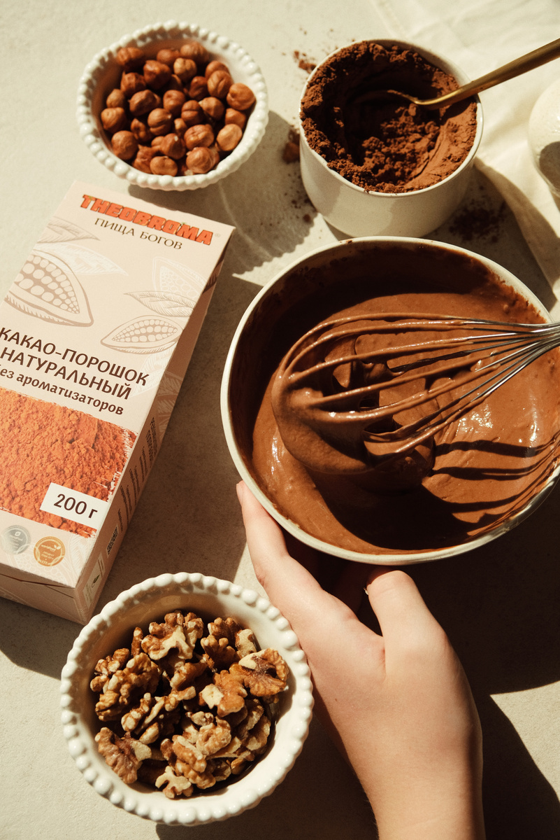 Натуральное какао и горький шоколад Theobroma "Пища Богов"