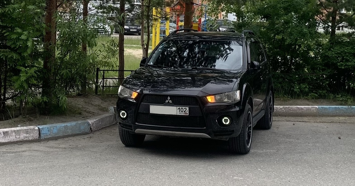 Старичок митсубиши