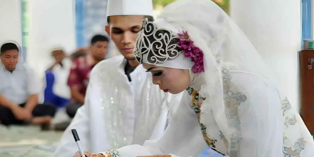 Первая брачная ночь у мусульман: как поступает муж, если невеста оказалась не невинной