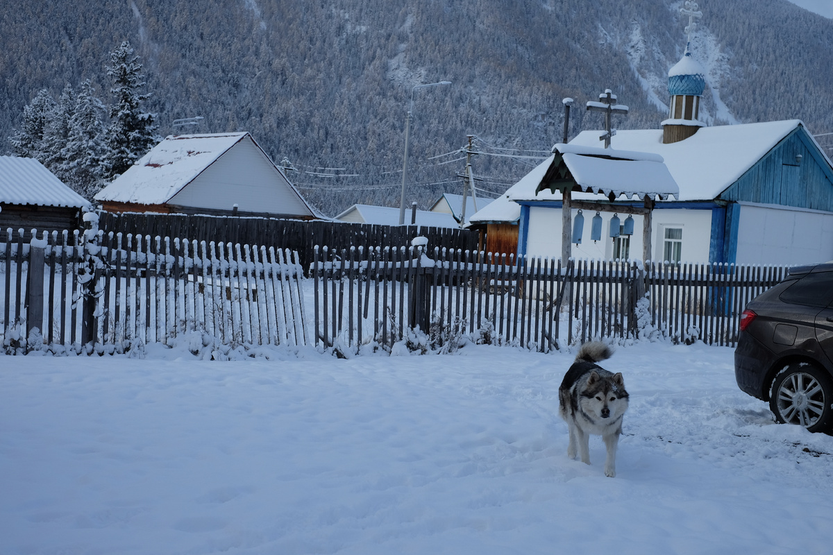 Зима в октябре в поселке Акташ