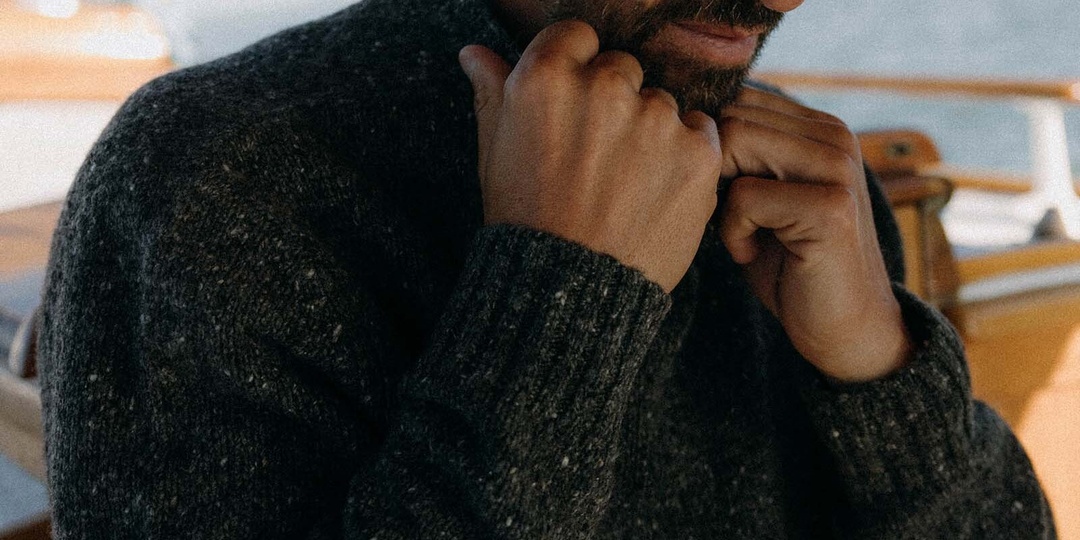 Свитера с высоким воротом: подборка, которая защитит вас от холодов