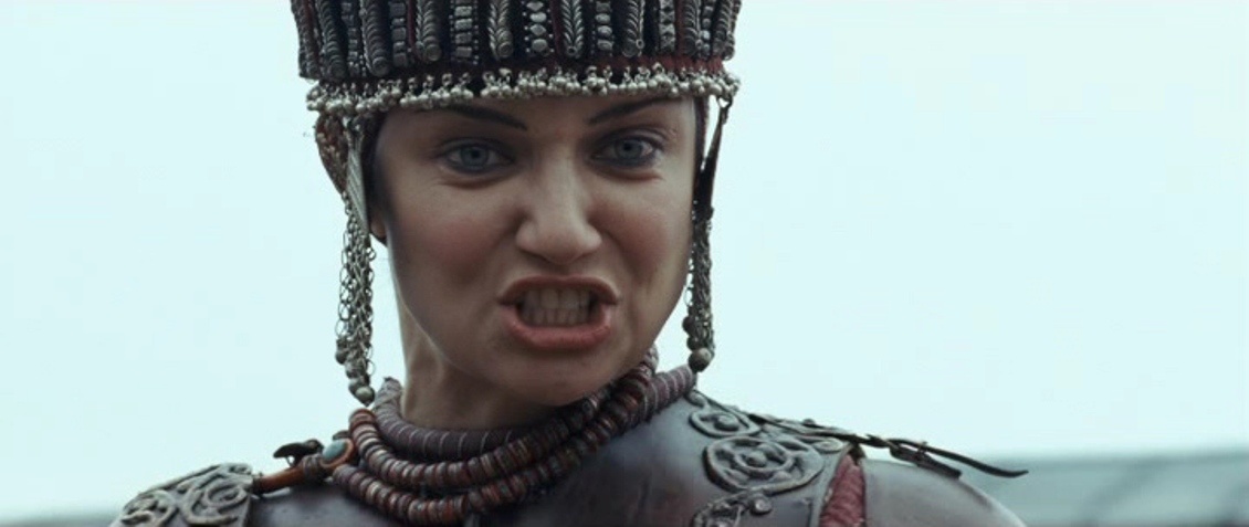 Рамиля Искандер в роли Марии Темрюковны в фильме Павла Лунгина "Царь"(2009). Образ царицы прекрасно сочетается с фигурой царя в фильме, где тот представлен этаким главарем банды, сравнимым с пресловутым "Горбатым" из фильма "Место встречи изменить нельзя". В последнее время мастера кинематографа все чаще прибегают к образам бандитов в изображении власти.