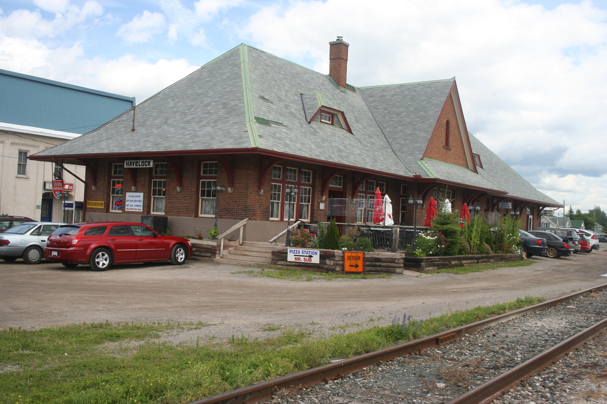 Хэвлок, Онтарио — тихий посёлок на трансканадской ветке. Именно здесь началась одна из самых известных банковских историй страны.
