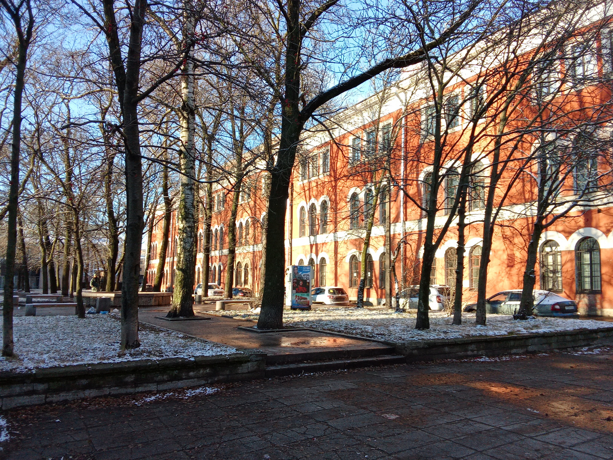 Сквер на проспекте Комсомола