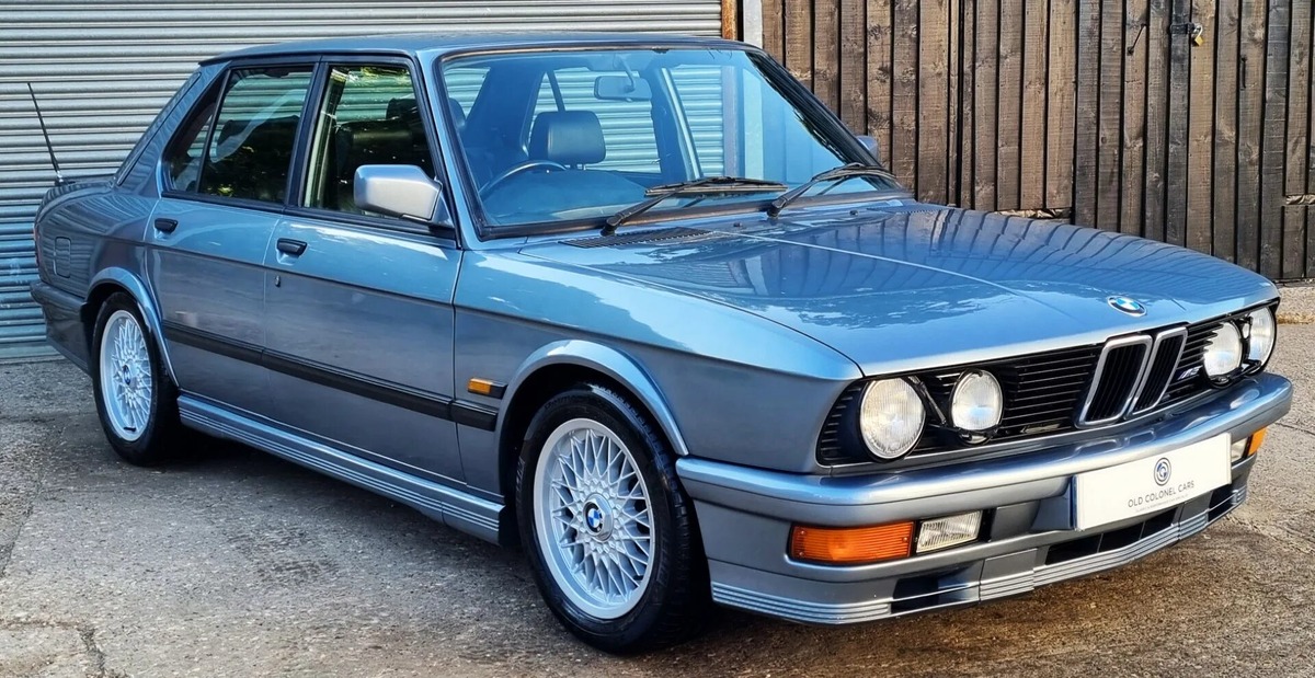 BMW M5 E28