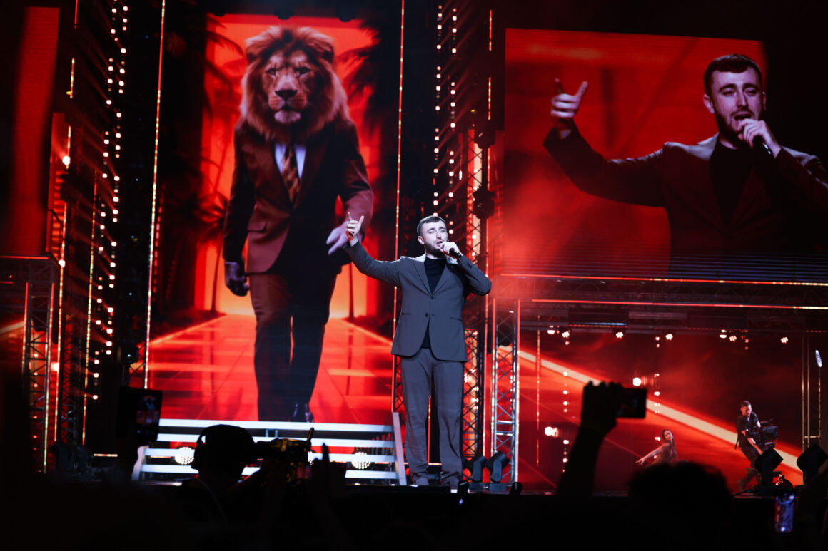   Султан Лагучев Freedom Strength Beauty