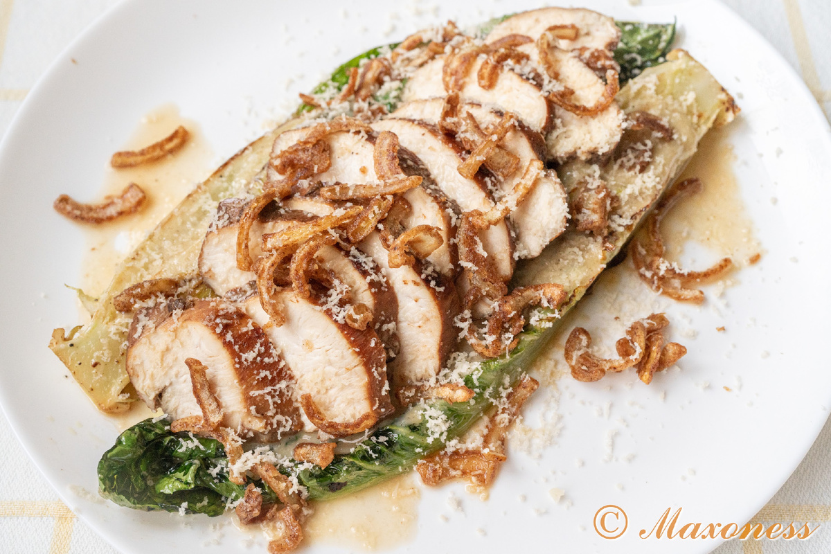 Теплый салат романо с куриной грудкой