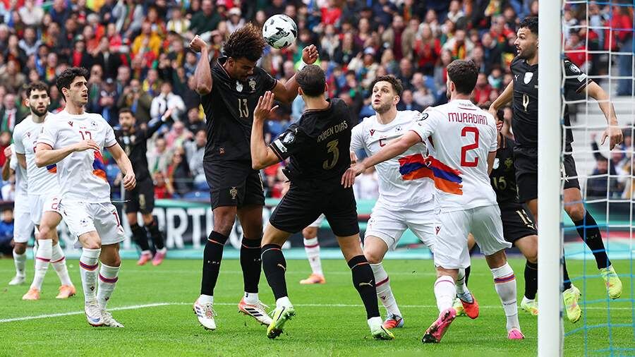    Фото: REUTERS/Pedro Nunes