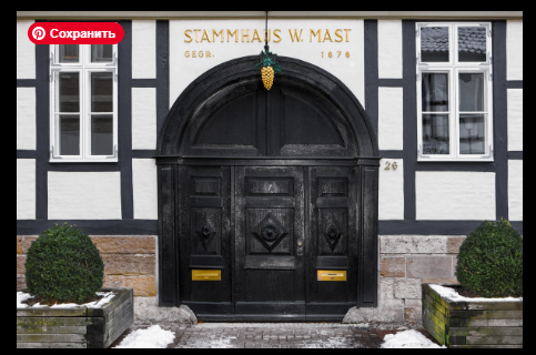 В 1878 году Вильгельм основал в немецком городе Вольфенбюттель компанию W. Mast