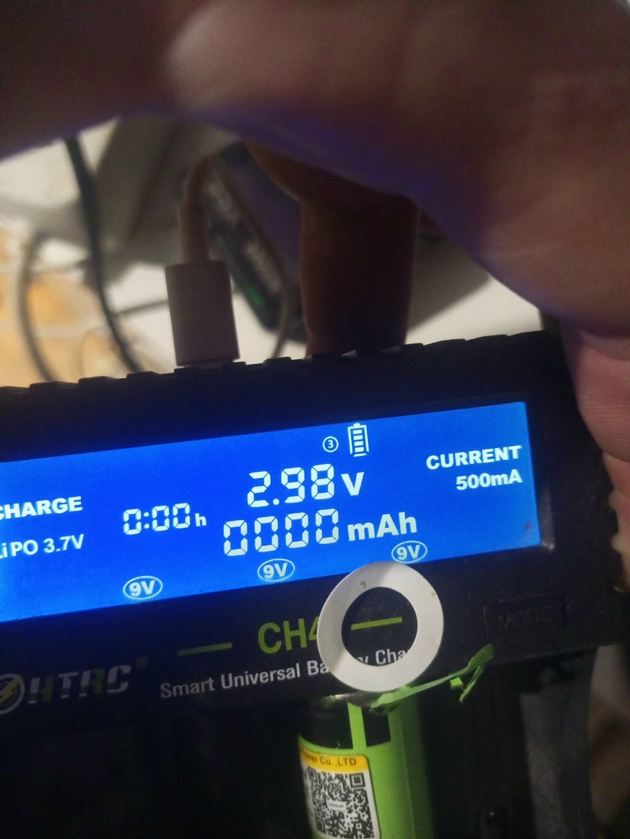 Спустя 2 минуты на зарядке