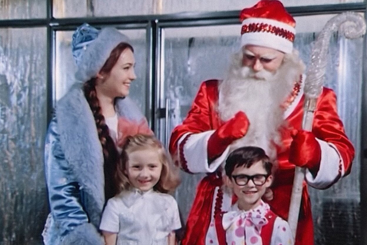   Кадр из фильма «Новогодние приключения Маши и Вити», киностудия «Ленфильм», 1976 г.