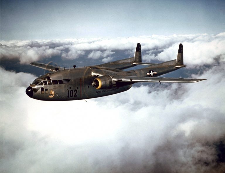 Американский военно-транспортный самолёт Fairchild C-119 Flying Boxcar