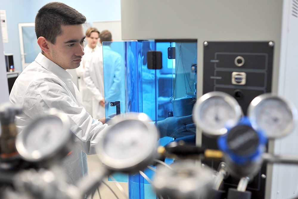    Сегодня студенты могут практиковаться на самом современном оборудовании. / РИА Новости