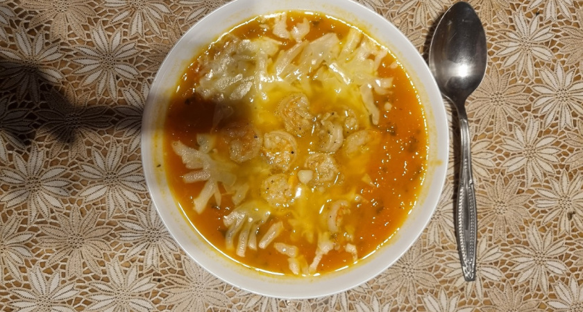    Суп с сырными клёцками за 40 минут! Курица, горошек, ароматный бульон – дети едят по 2 тарелки