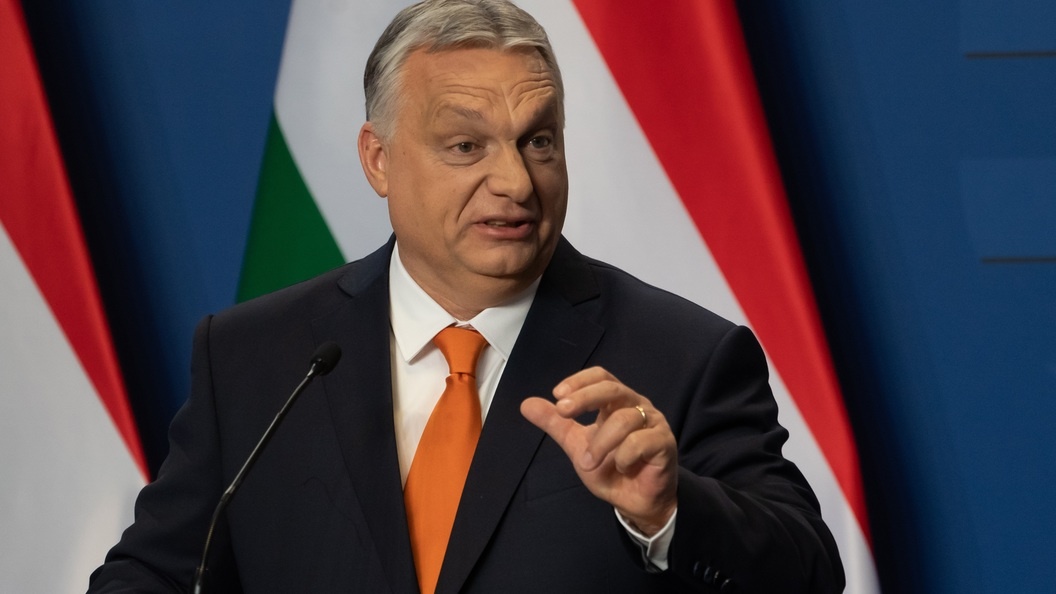 - Россия маленькая и слабая...