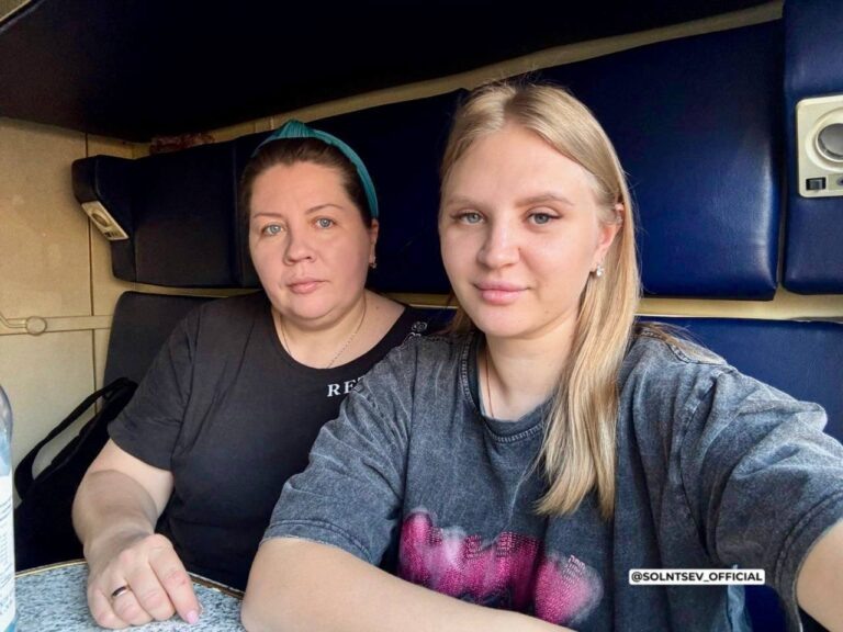    Оренбургские врачи в третий раз выехали лечить детей в ЛНР Оренбуржье