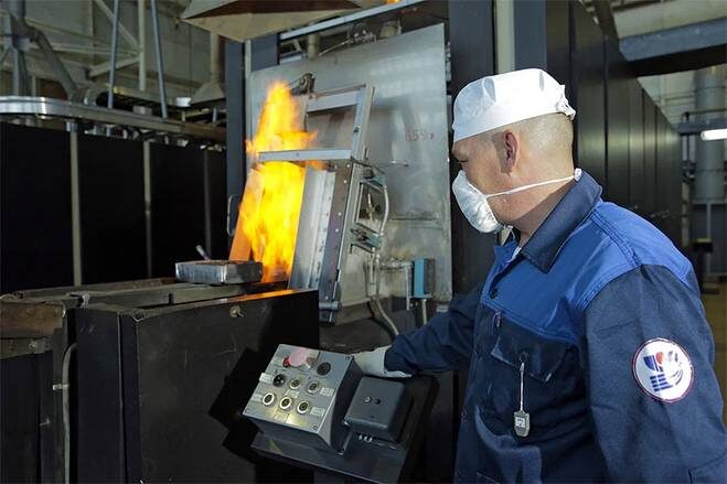    АО «НАК КАЗАТОМПРОМ»: У Казахстана есть советское наследие в области редких металлов — Ульбинский металлургический завод, выпускающий продукцию из тантала и бериллия