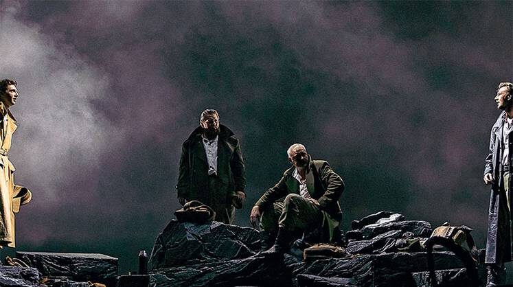     Сцена из спектакля