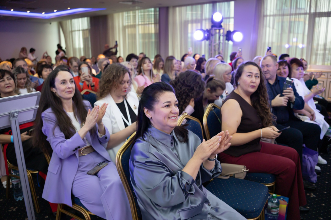 Смотрите, какие красивые люди