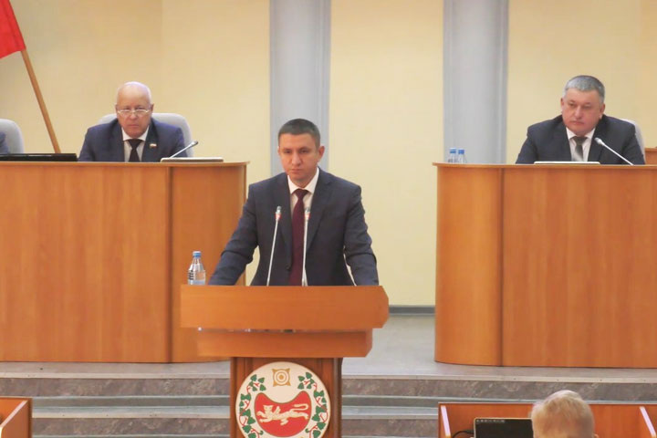 Скриншот онлайн-трансляции публичных бюджетных слушаний, Верховный Совет Хакасии, Rutube
