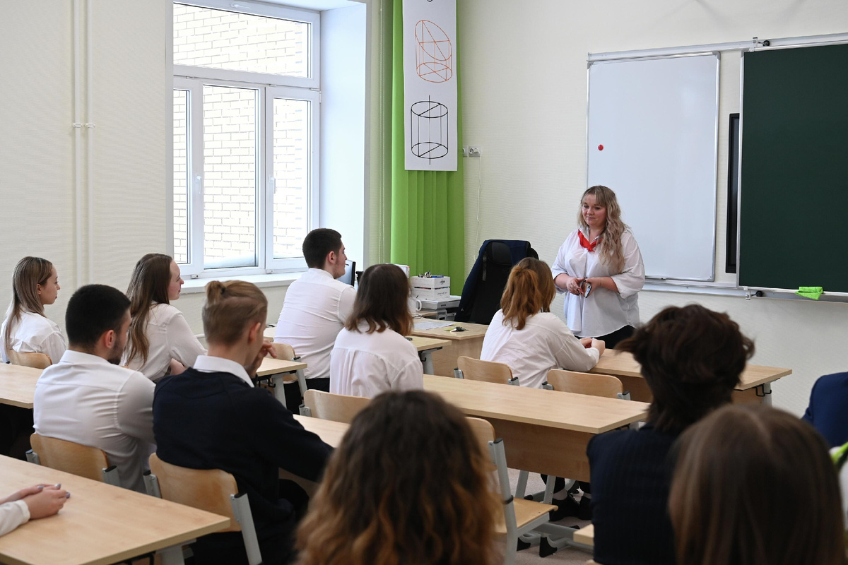 Старшеклассники на уроке © Sputnik