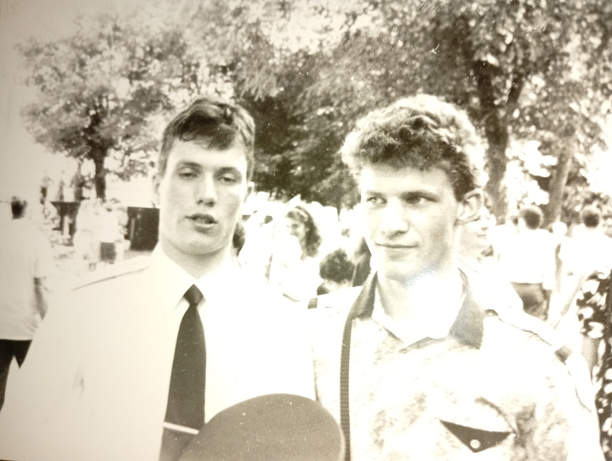1991 год выпуск ЭВЗРКУ. С другом Николаем.