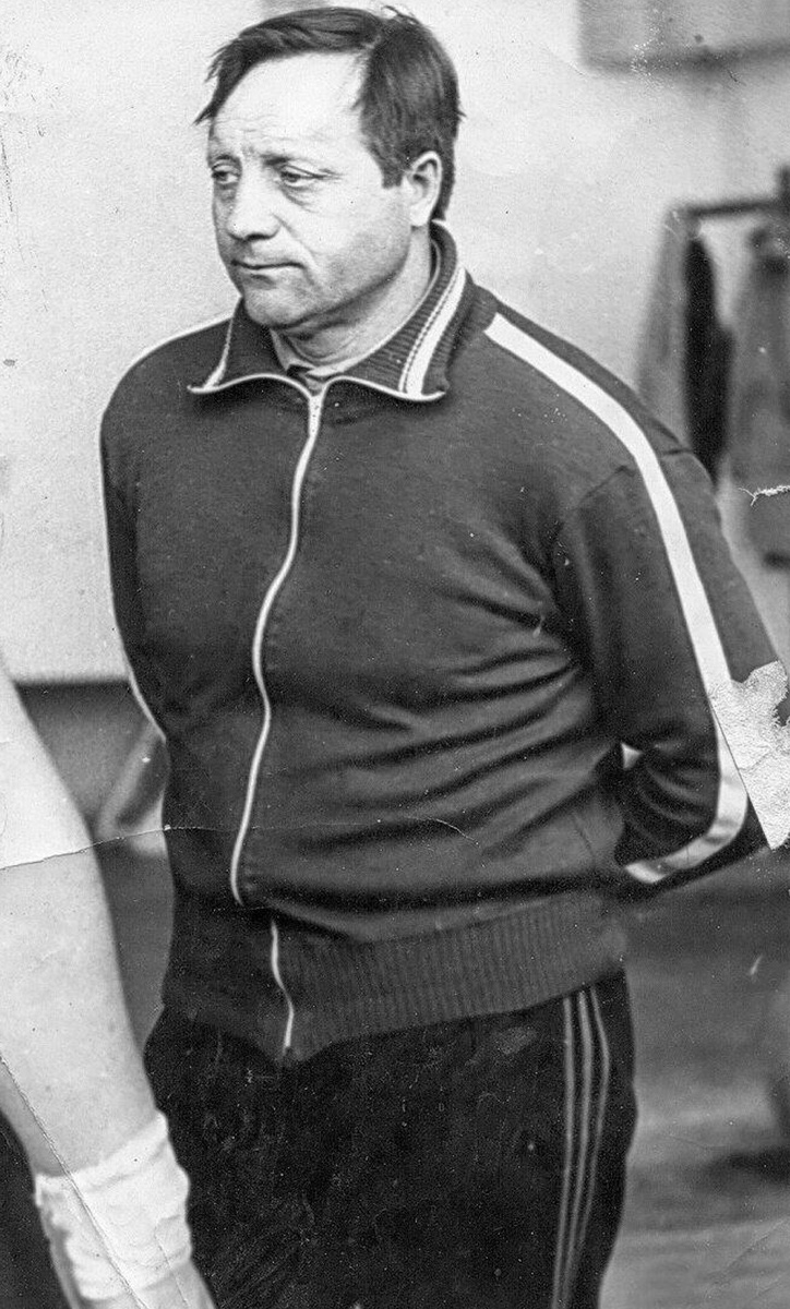 Уже в бытность тренера.