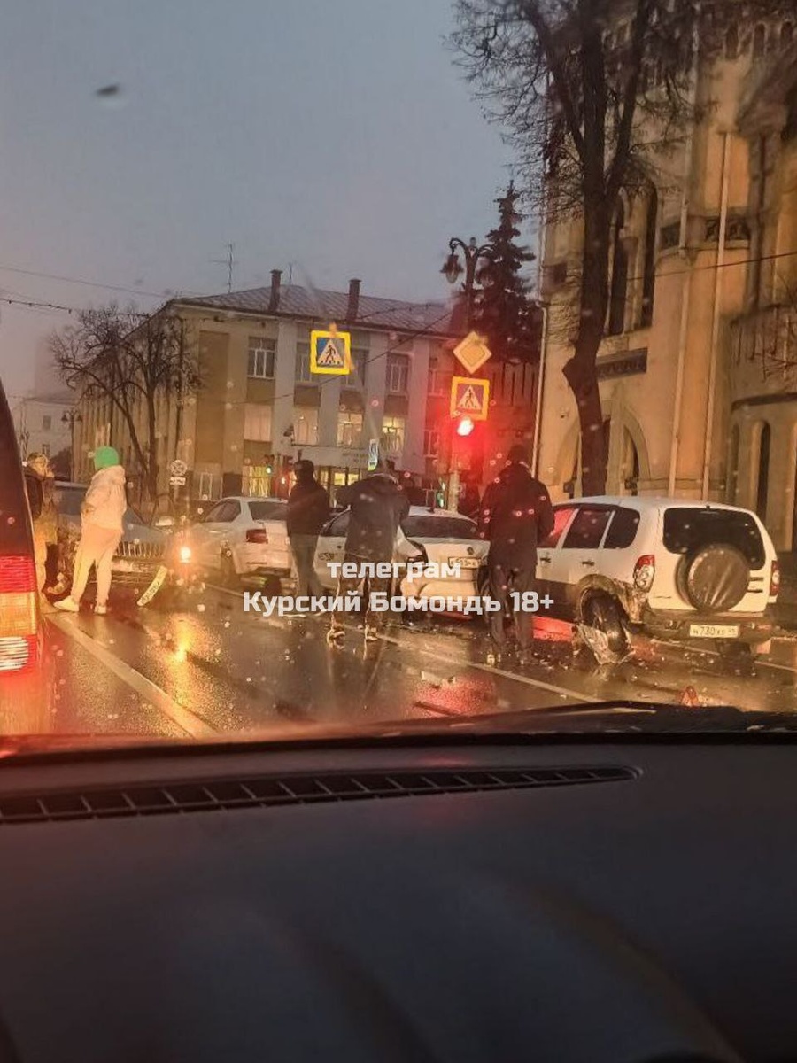 Фото: Курский Бомондъ 18+