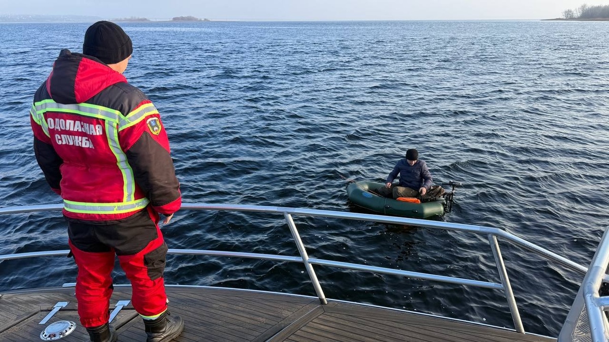    Саратовские спасатели провели рейд на Волге перед закрытием навигацииНовости Саратова и области – Сетевое издание «Репортер64»