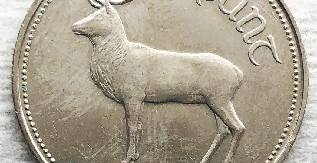 Красивые монеты с оленями.