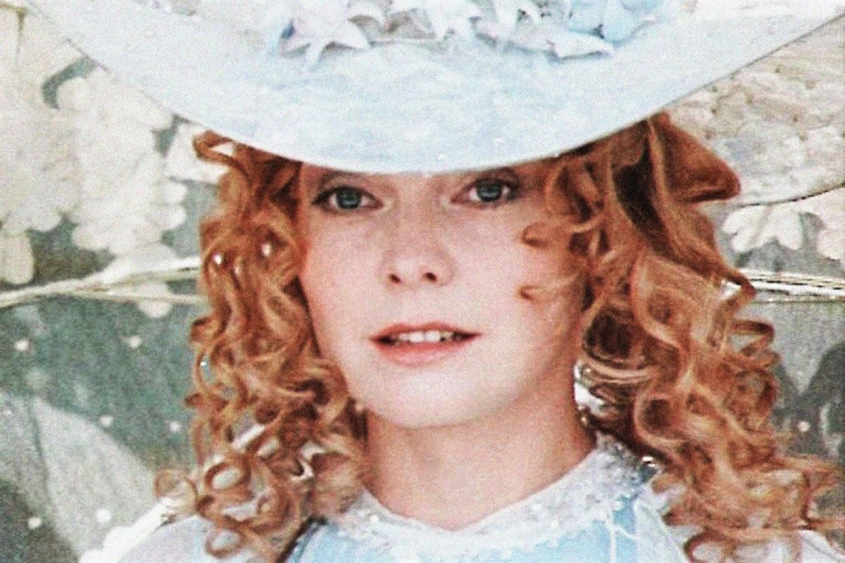 «Принцесса цирка» – художественный фильм, эранизация одноимённой оперетты Имре Кальмана. Киностудия «Мосфильм», 1982 год. Режиссёр Светлана Дружинина, оператор Анатолий Мукасей. Графиня Палинская – Наталия Белохвостикова