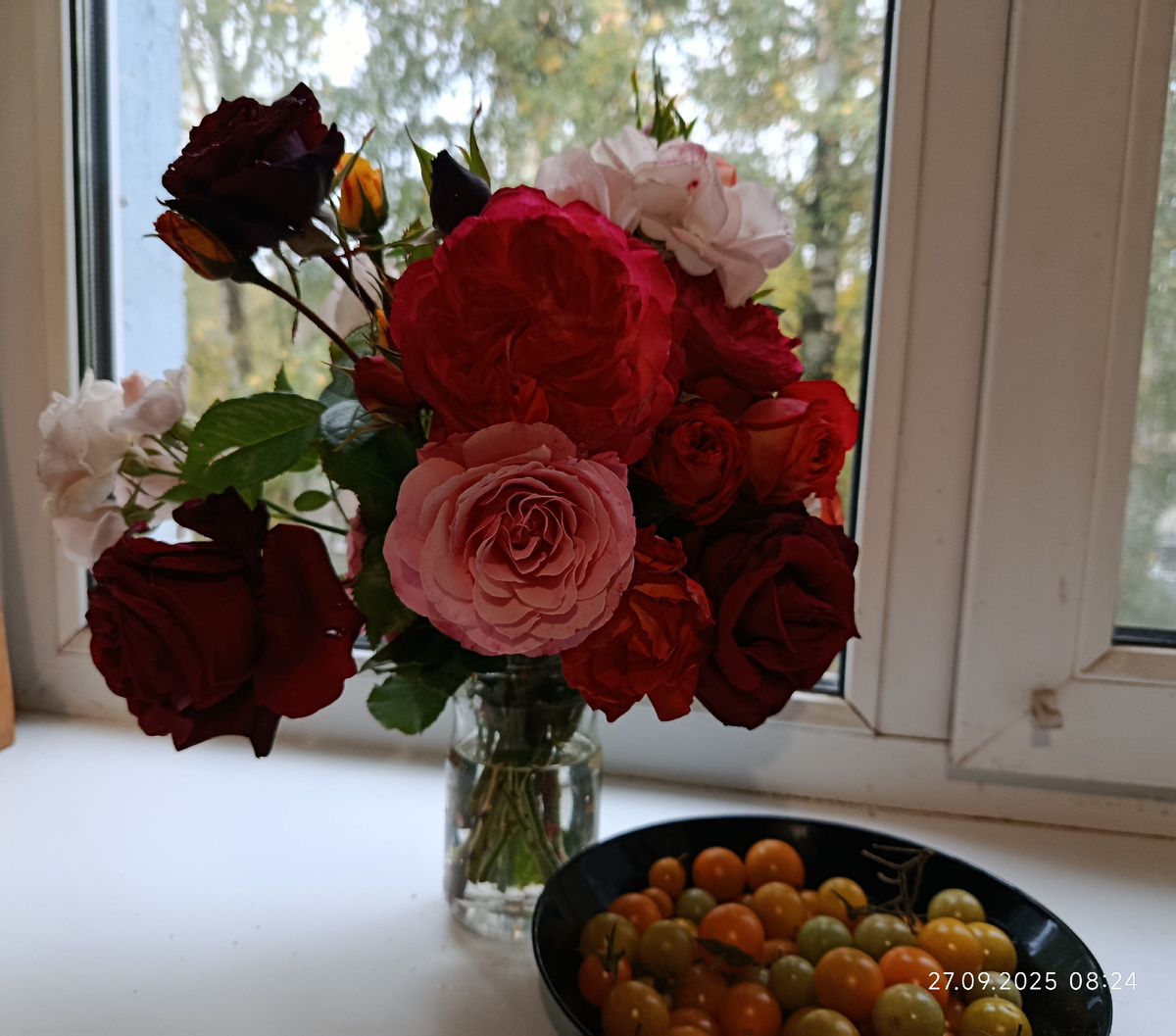 в тарелке Фантазия, черри-конфетки.