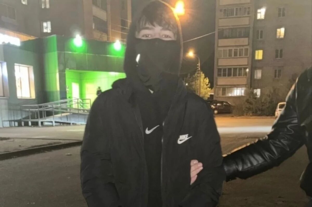    В Твери на улице Склизкова полицейские оперативно задержали эксгибициониста