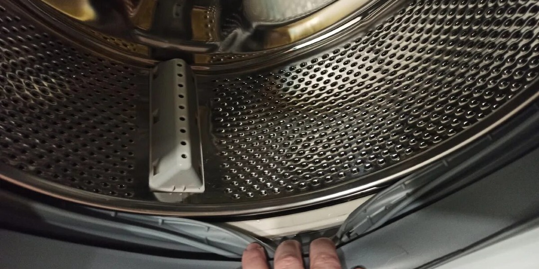 Почему стиралка стучит при вращении барабана: разбираю 4 частые проблемы