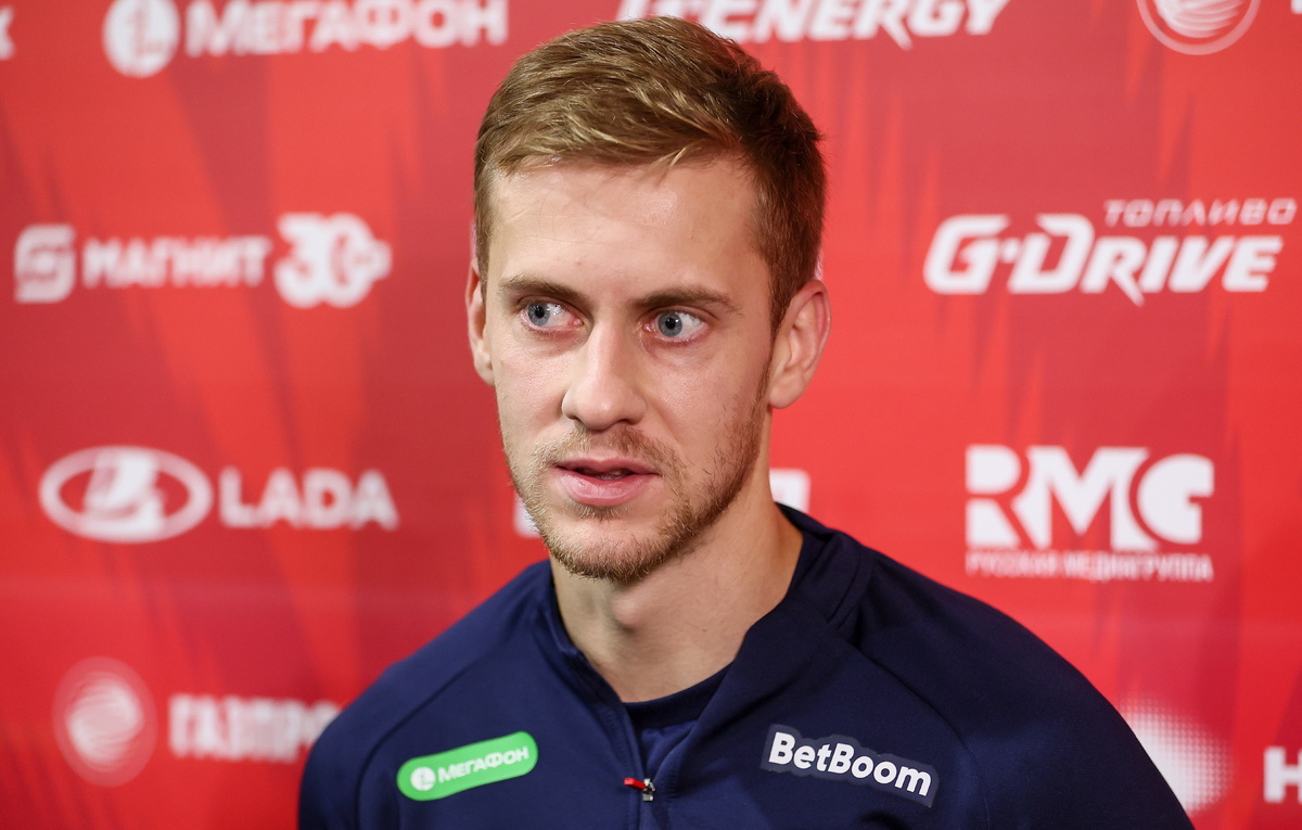    Полузащитник сборной России Даниил Фомин  Сергей Булкин/ТАСС