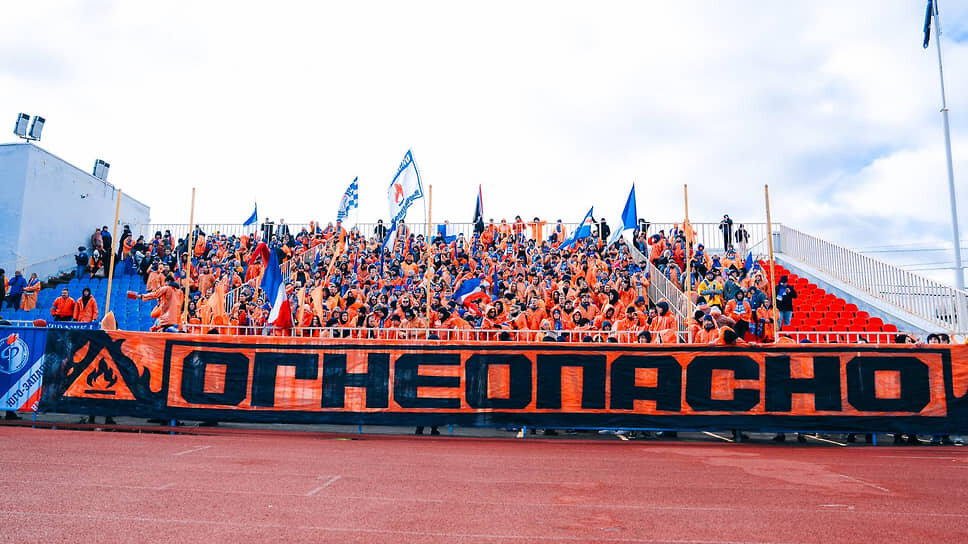 Воронежские болельщики на матче «Сокол» — «Факел» в Саратове.📷Фото: из Telegram-канала Александра Гусева