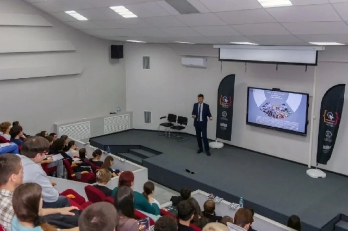    В Майкопе 120 студентов АГУ прошли обучение в Школе фриланса