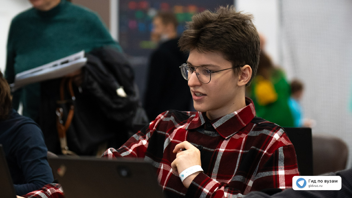 Дотянуться до неба - СМИ Гид по вузам».