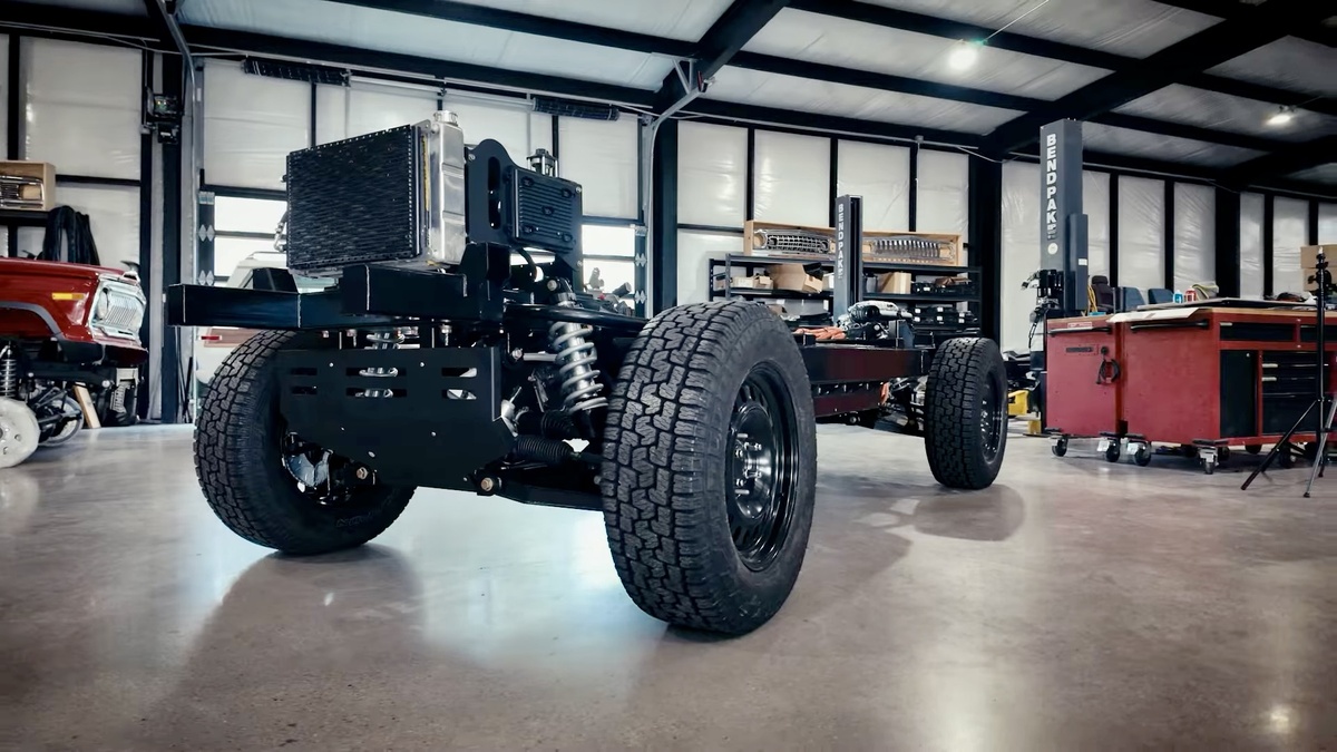 Первые полностью электрические шасси SJ от Vigilante 4×4. (Vigilante 4×4)