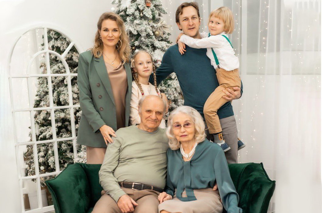 Анатолий Мещеряков с супругой Дарьей бережно хранят традиции и создают новые — не только для своей семьи, а для всех гостей своего исторического отеля