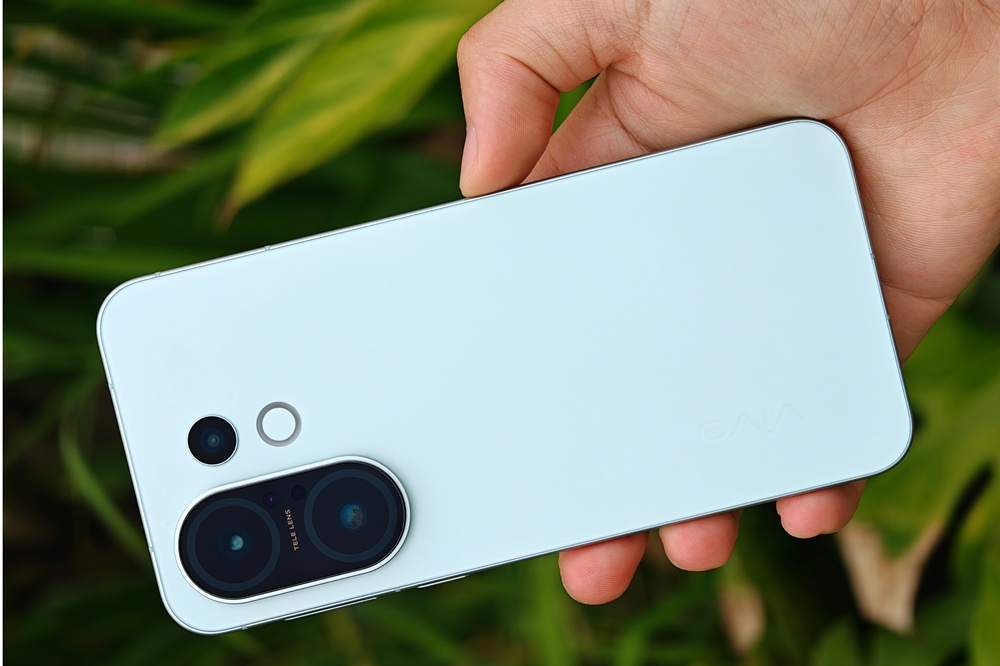    Дизайн vivo S50 Pro mini раскрыт до презентации [ФОТО]